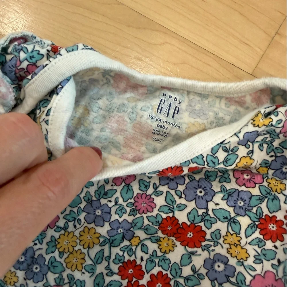 GAP Floral and Old Navy Gray Kids Bodysuit Set